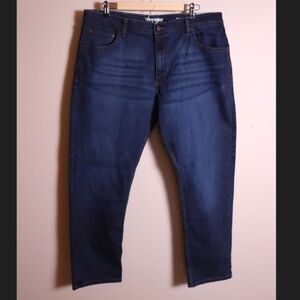 Wrangler Men’s Athletic Fit Dark Wash Jeans 38x29 Excellent Condition